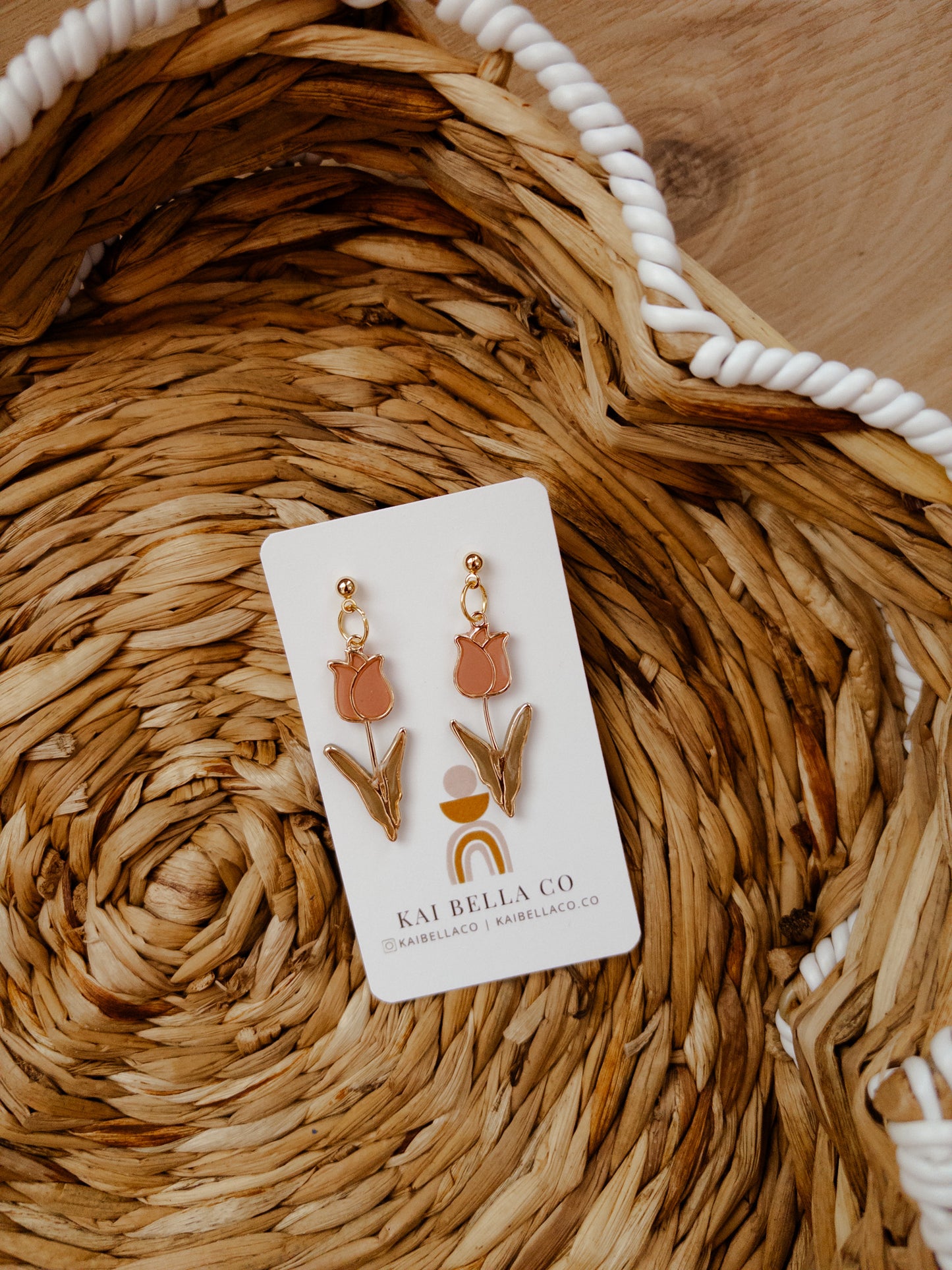 Tulip Dangle | Spring Style