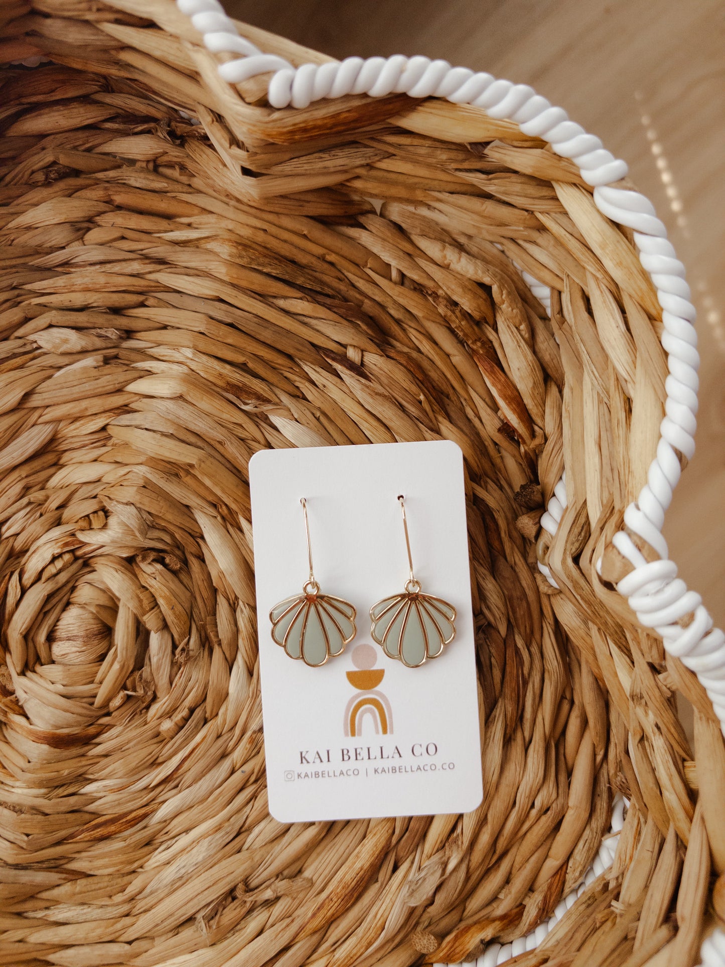 Sea Shell Dangle | Long Hook | Blue/Green