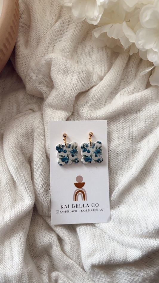 Blueberry Garden Dainty Dangle | March 26